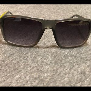 Kenneth Cole reaction sunglasses. Gray/black.